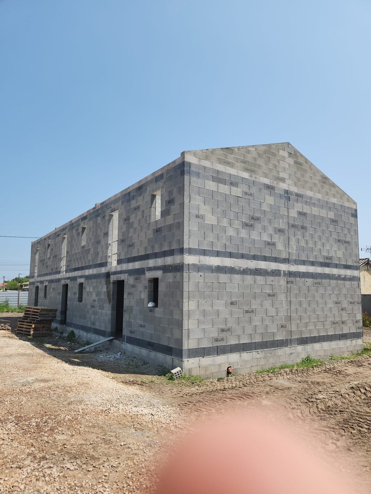 Maison neuve en parpaings — chantier ASTI.BAT, Haute-Garonne
